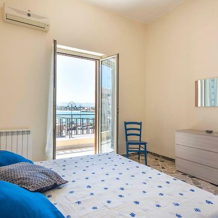 Casetta Vista Mare In Piazza A Mondello パレルモ エクステリア 写真