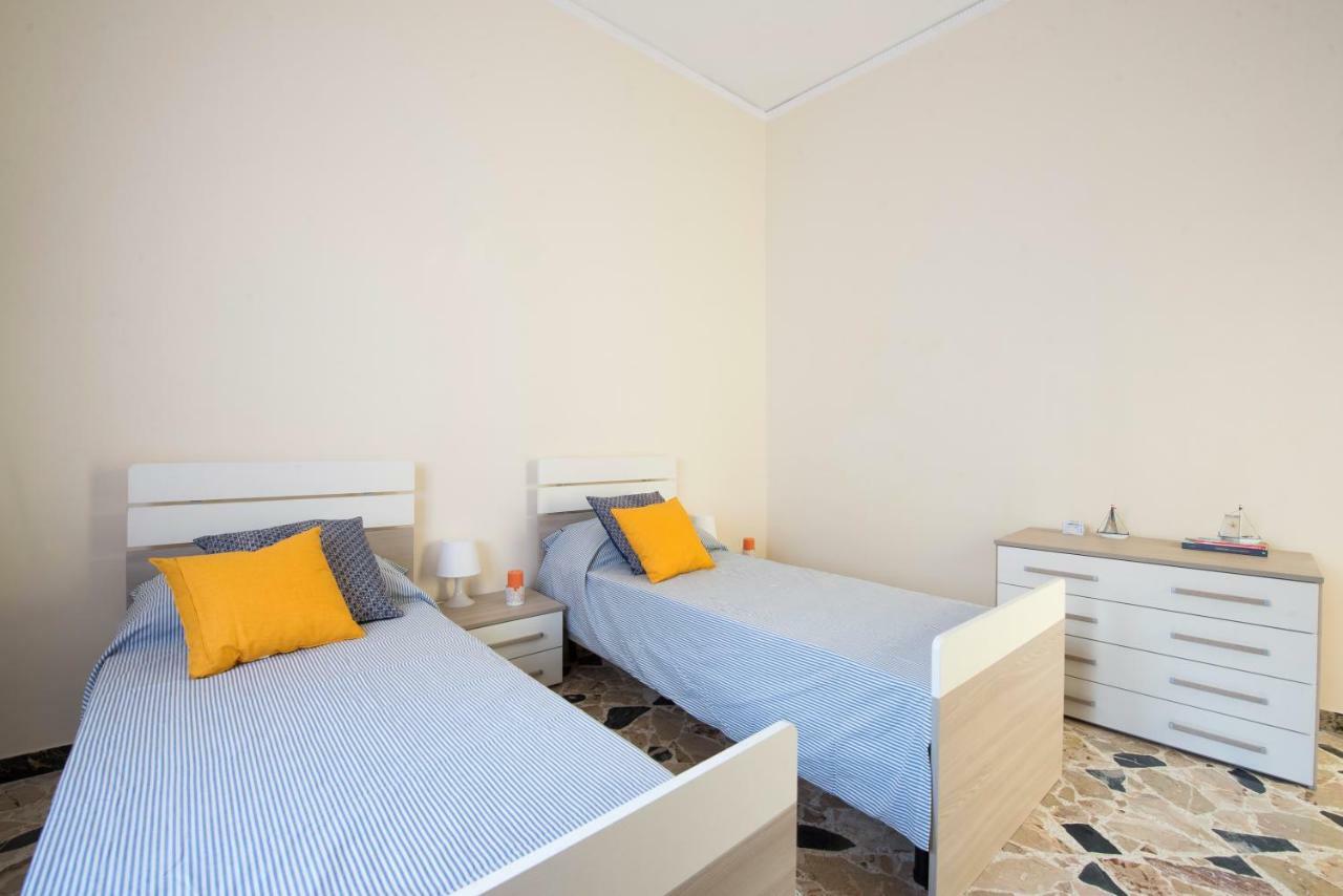 Casetta Vista Mare In Piazza A Mondello パレルモ エクステリア 写真
